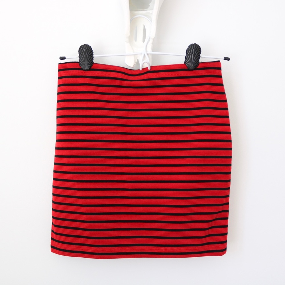 Forever 21 Red & Black Striped Bodycon Skirt - Picture 2 of 4